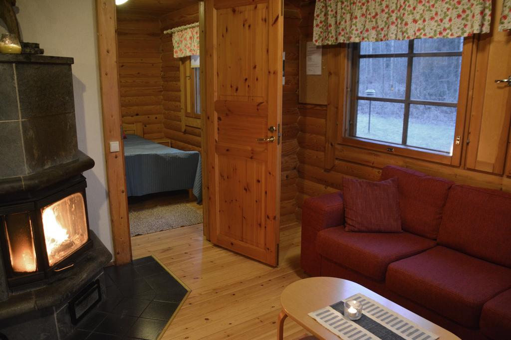 Lomapesae Cottages Pertunmaa Oda fotoğraf