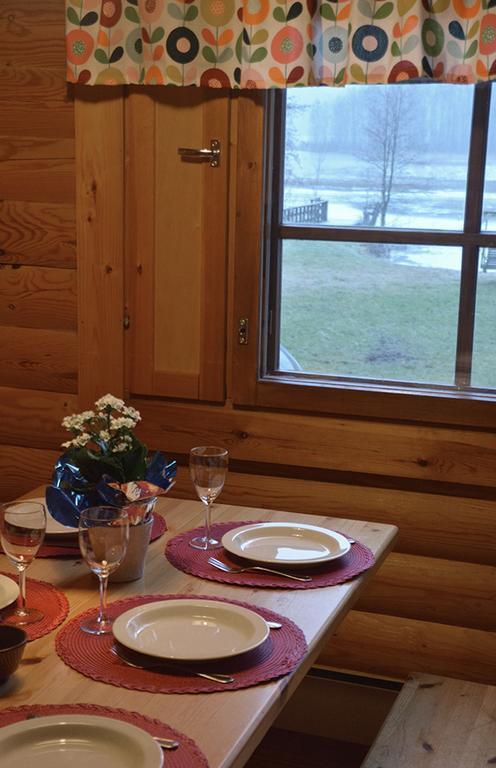 Lomapesae Cottages Pertunmaa Oda fotoğraf